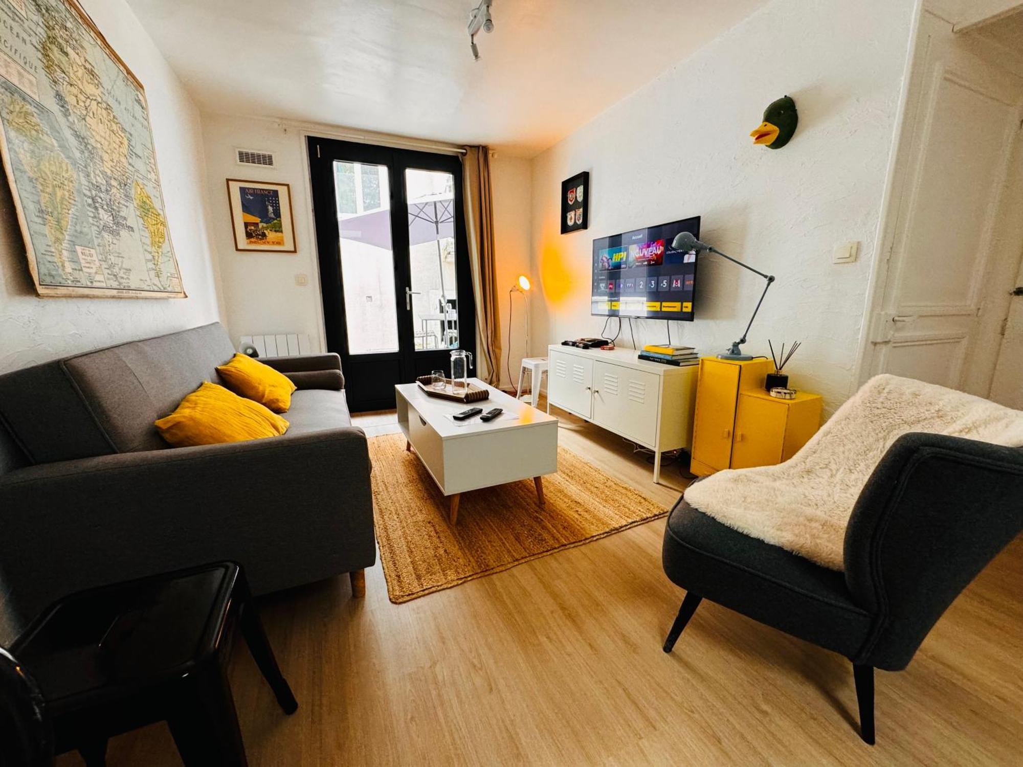 Le Petit Re, Hypercentre, Garage Prive, Terrasse Apartment Niort Bagian luar foto